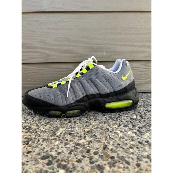 Nike Air Max 95 EM Volt Cool Grey Black Green White Mens Size 11 554971-031 - Picture 3 of 10